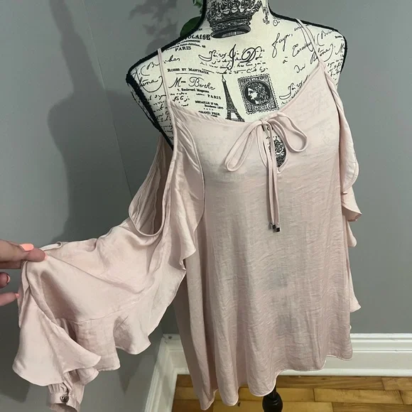 Jessica Simpson Blush Pink Cold Shoulder Ruffle Sleeve Top - Picture 3 of 6